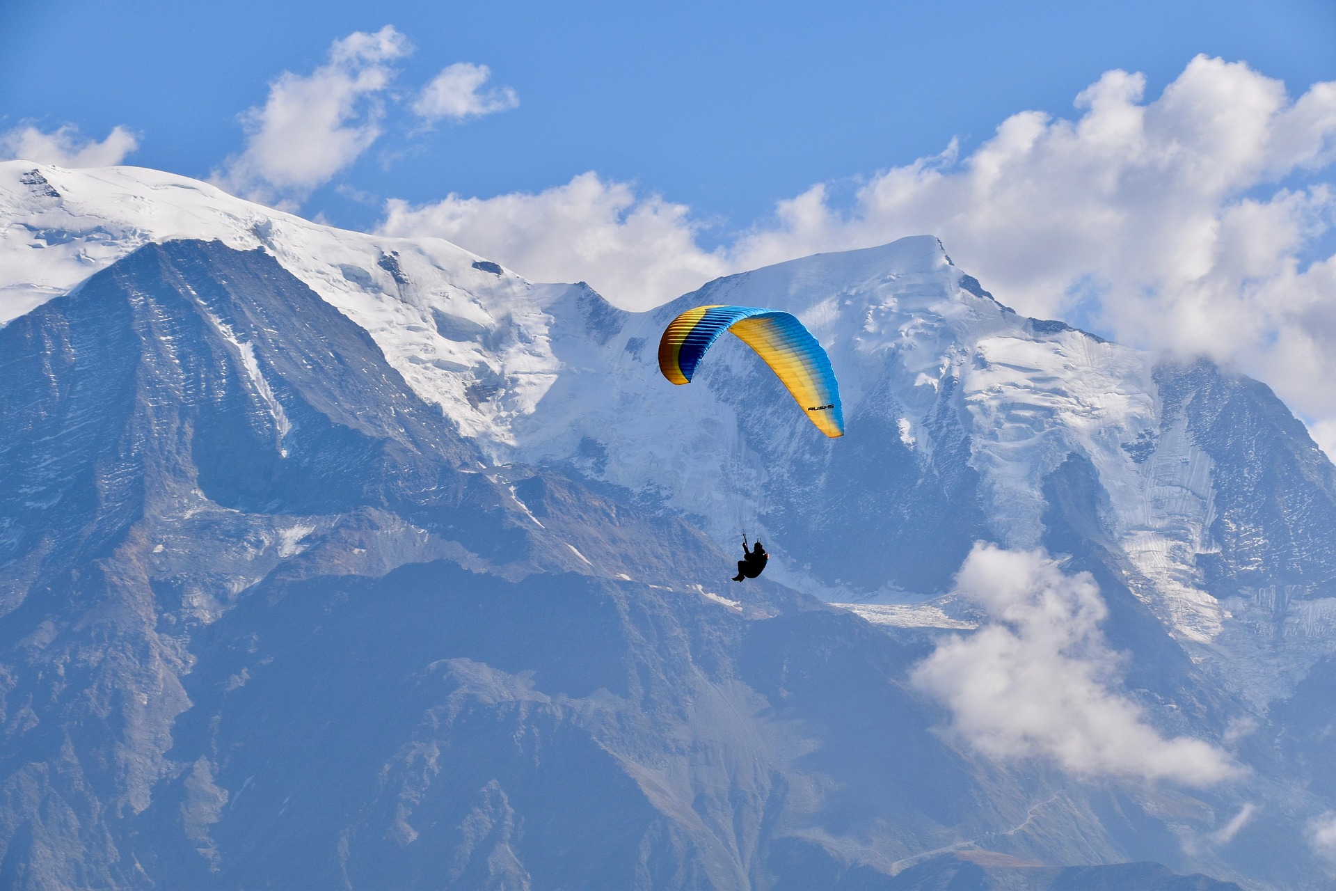 paragliding.jpg
